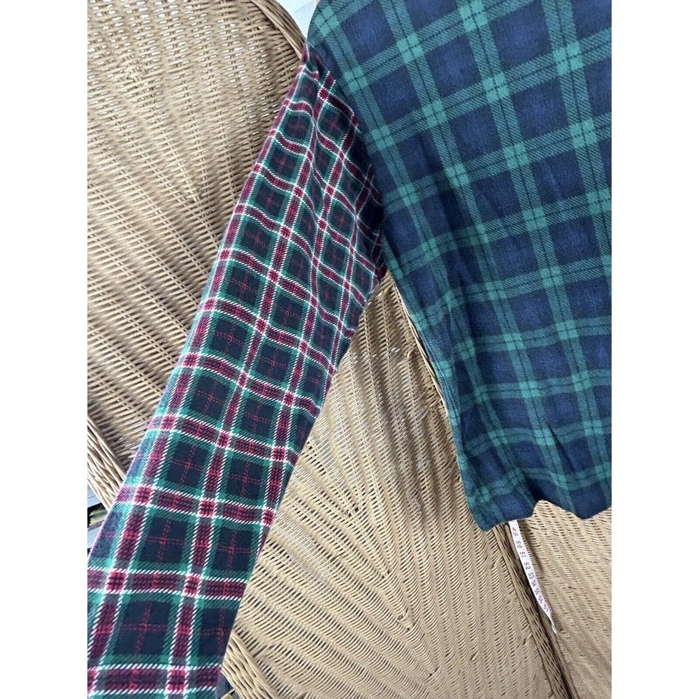 Vintage Eagle Eye Christmas Turtleneck  Tri Plaid Large